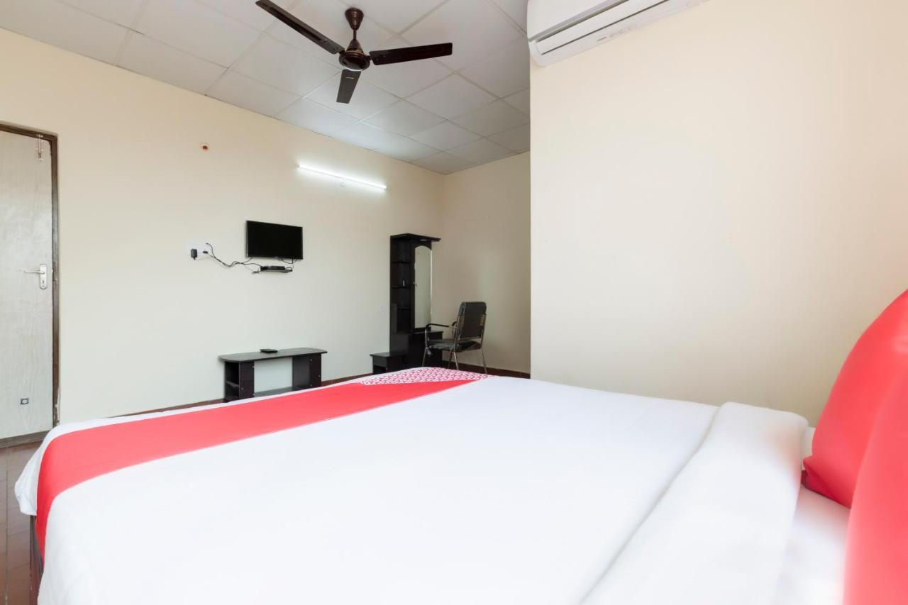 Oyo 49073 Whitefield Comforts Hotel Bangalore Eksteriør billede