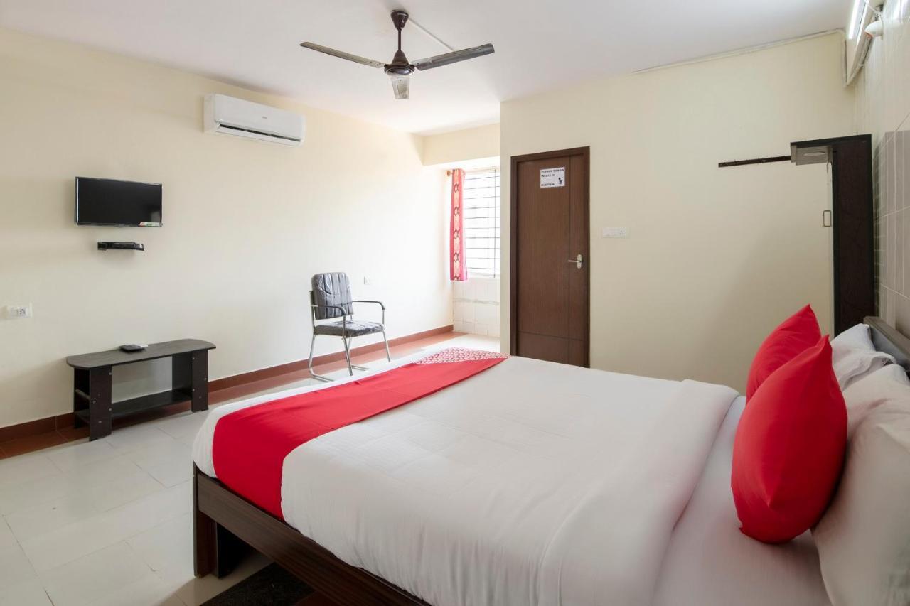 Oyo 49073 Whitefield Comforts Hotel Bangalore Eksteriør billede