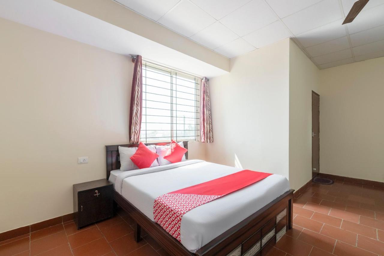 Oyo 49073 Whitefield Comforts Hotel Bangalore Eksteriør billede