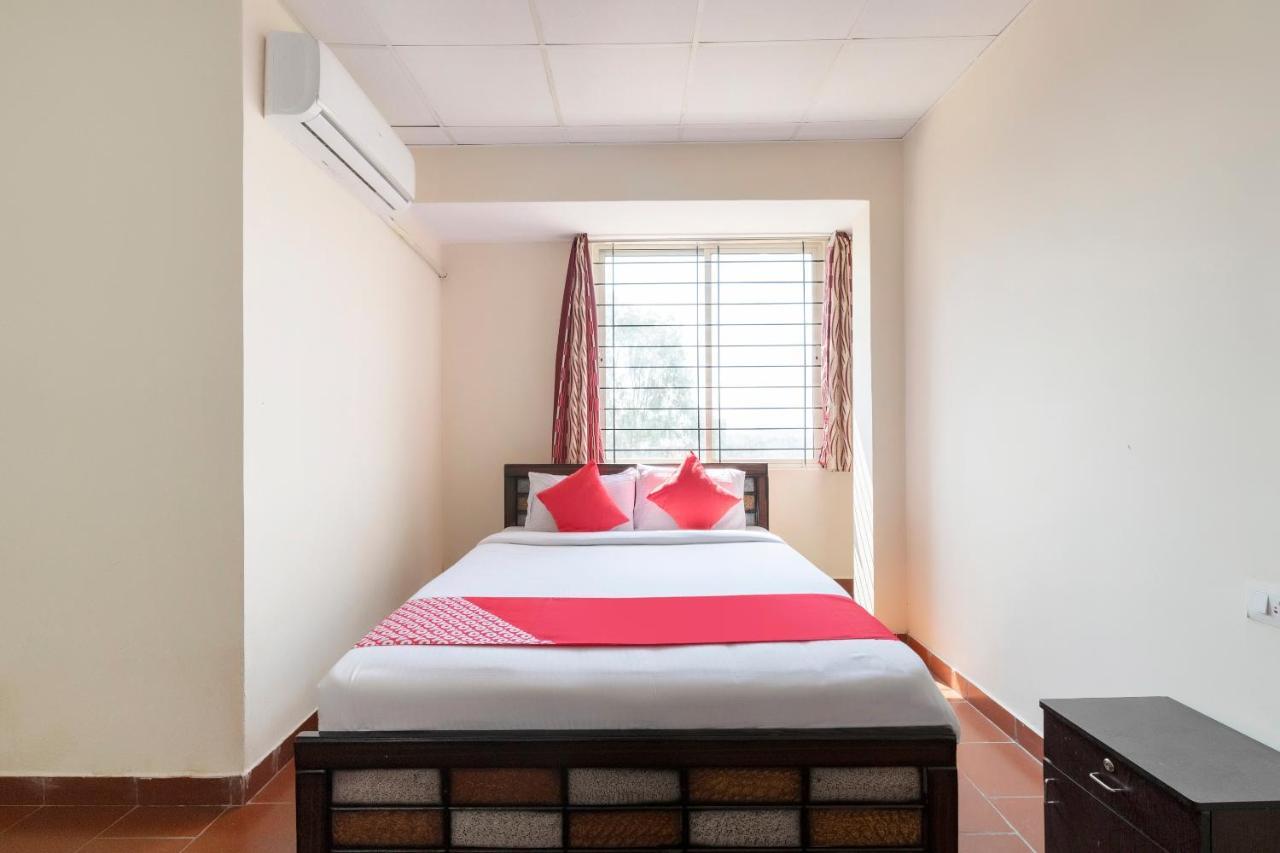 Oyo 49073 Whitefield Comforts Hotel Bangalore Eksteriør billede