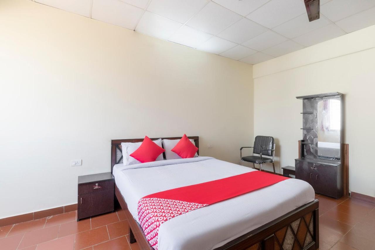 Oyo 49073 Whitefield Comforts Hotel Bangalore Eksteriør billede