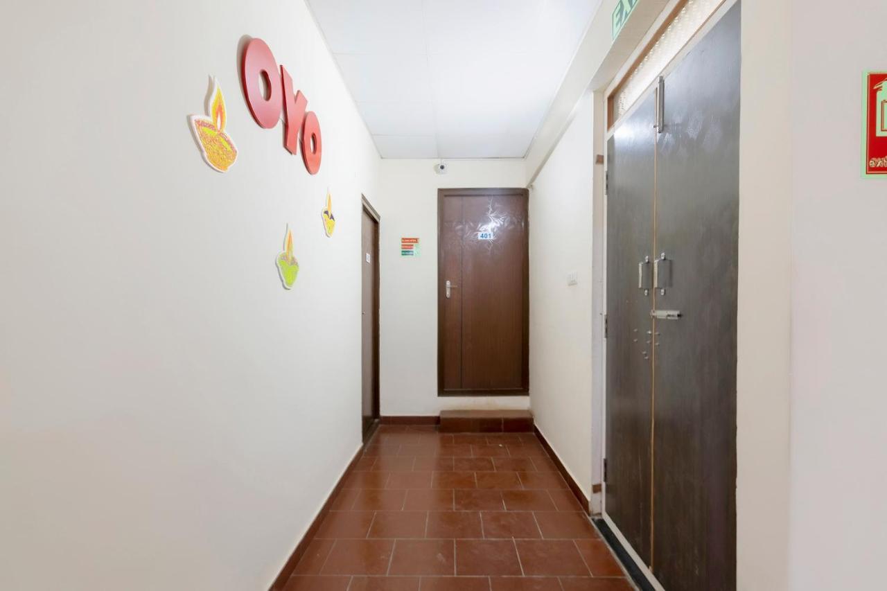 Oyo 49073 Whitefield Comforts Hotel Bangalore Eksteriør billede